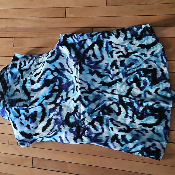 212 Collection Blue and Black Sleeveless Blouse - Picture 5 of 5